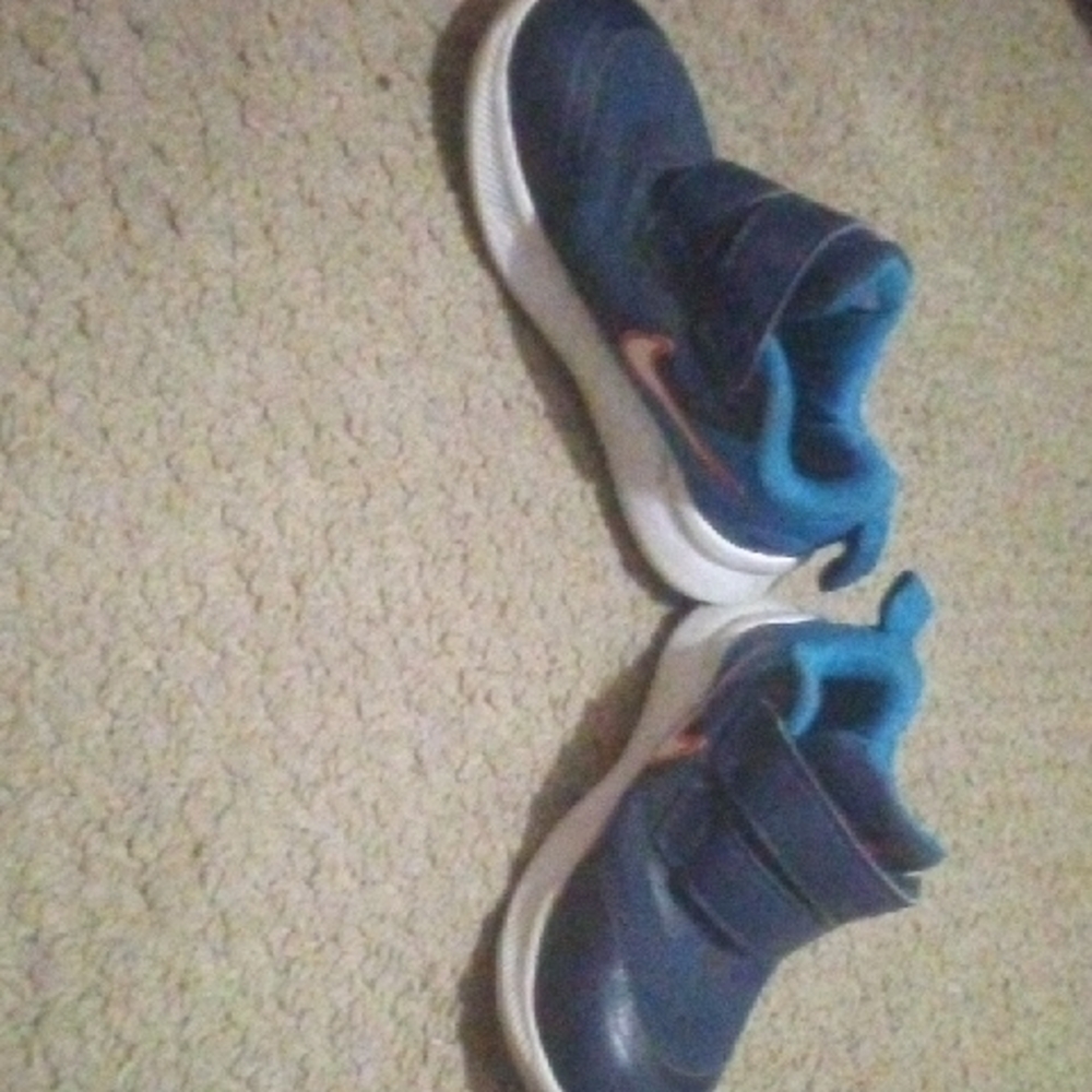 Nike Kids Sneakers in Blue and White